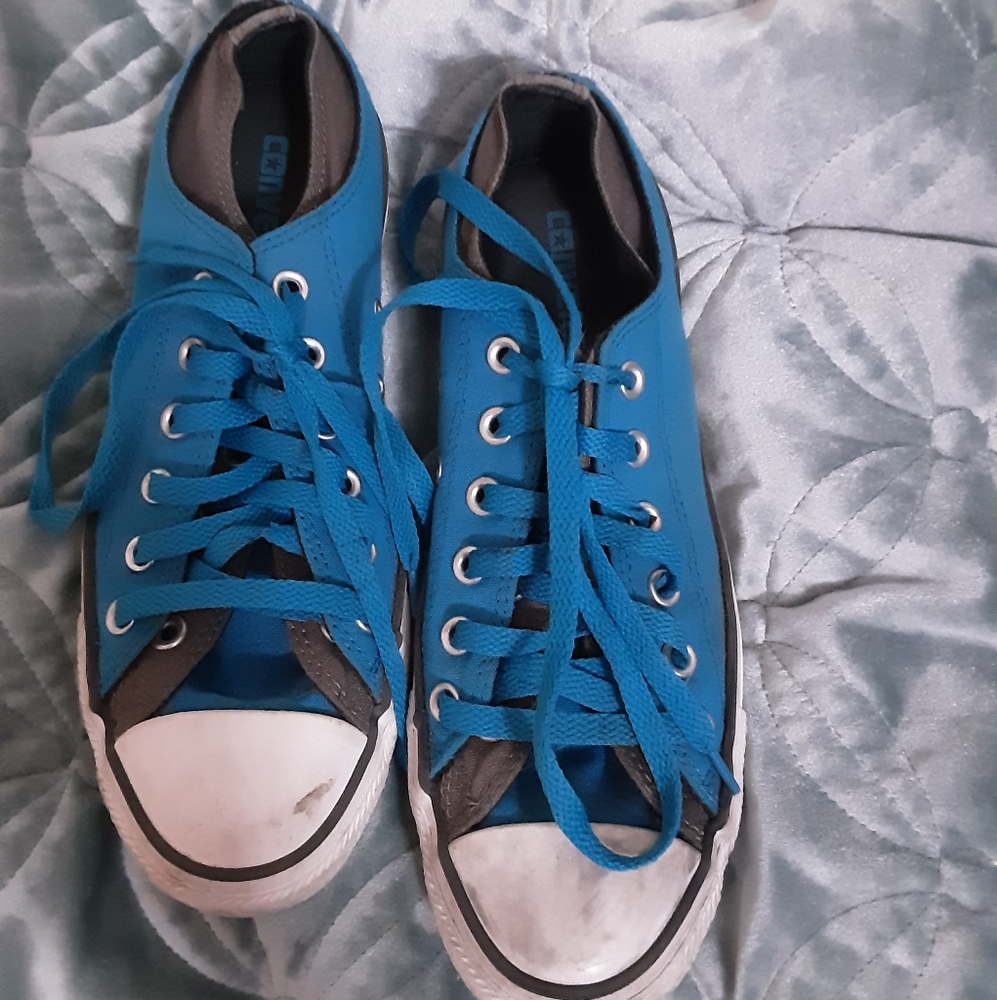 8.5 Women Blue Converse